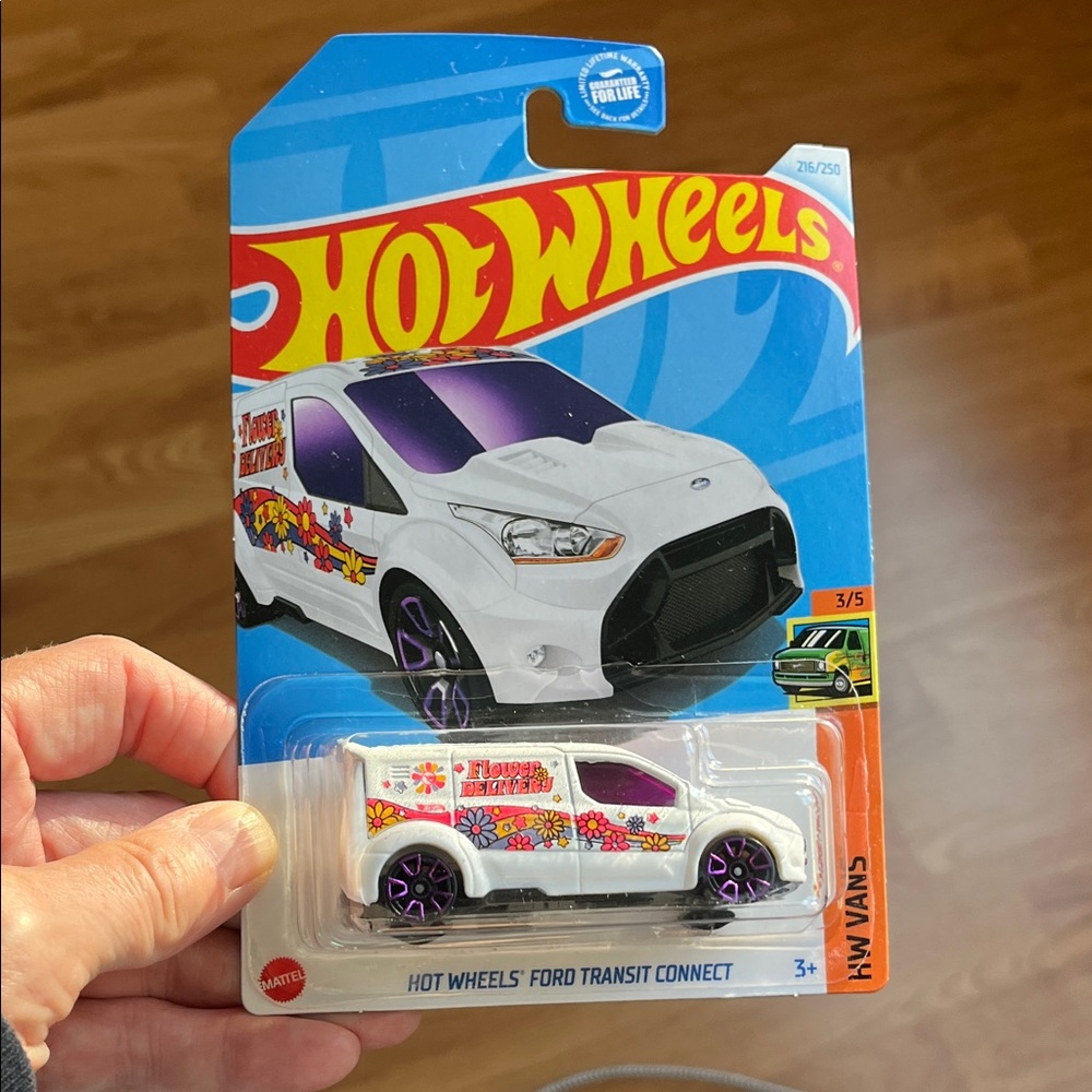 Mattel Hot Wheels Treasure Hunt Ford Transit Connect - White and Purple